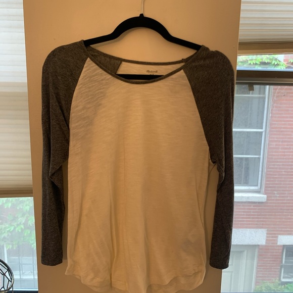 Madewell Gray and White Woman’s Baseball Tee - Picture 2 of 3